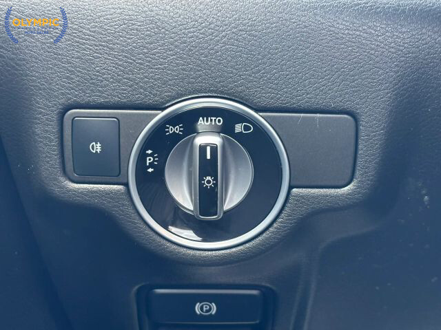 2017 INFINITI QX30 in Decatur, GA 30032 - 18059186 33