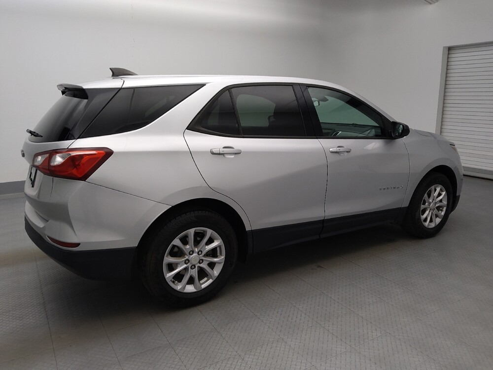 2019 Chevrolet Equinox in Lakewood, CO 80215 - 18059224 10