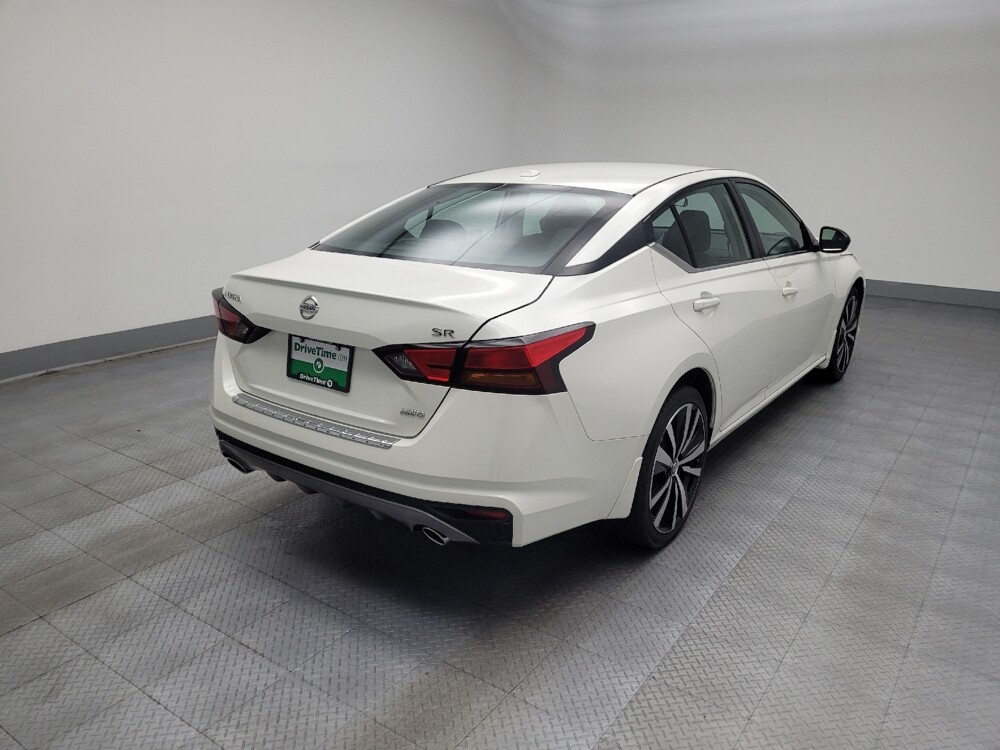 2019 Nissan Altima in Des Moines, IA 50310 - 18059263 9