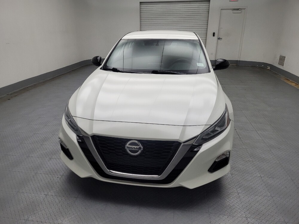 2019 Nissan Altima in Des Moines, IA 50310 - 18059263 15