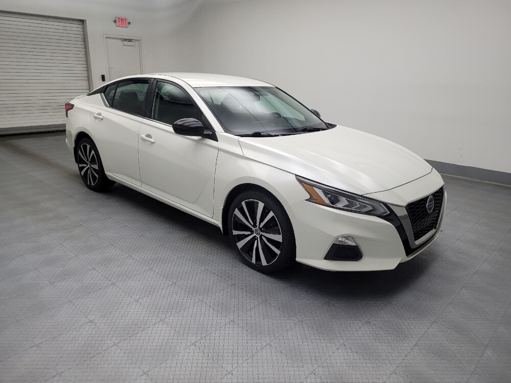 2019 Nissan Altima in Des Moines, IA 50310 - 18059263 11