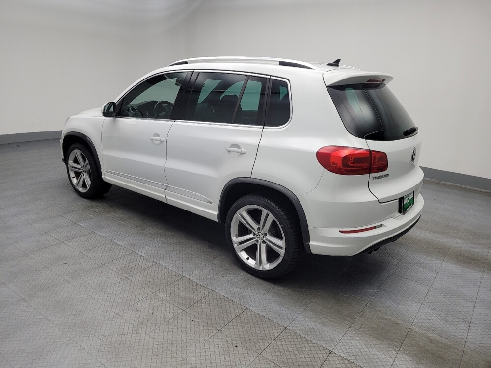 2016 Volkswagen Tiguan in Des Moines, IA 50310 - 18059317 3