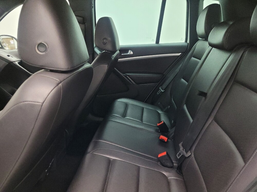 2016 Volkswagen Tiguan in Des Moines, IA 50310 - 18059317 18