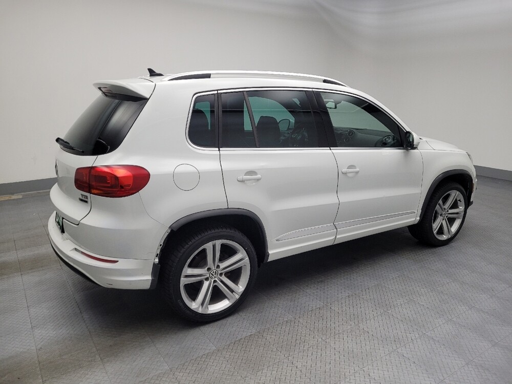 2016 Volkswagen Tiguan in Des Moines, IA 50310 - 18059317 10