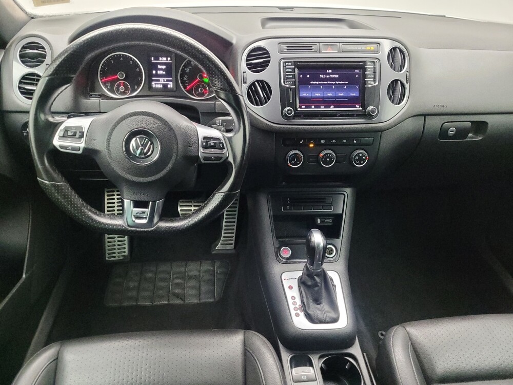 2016 Volkswagen Tiguan in Des Moines, IA 50310 - 18059317 22