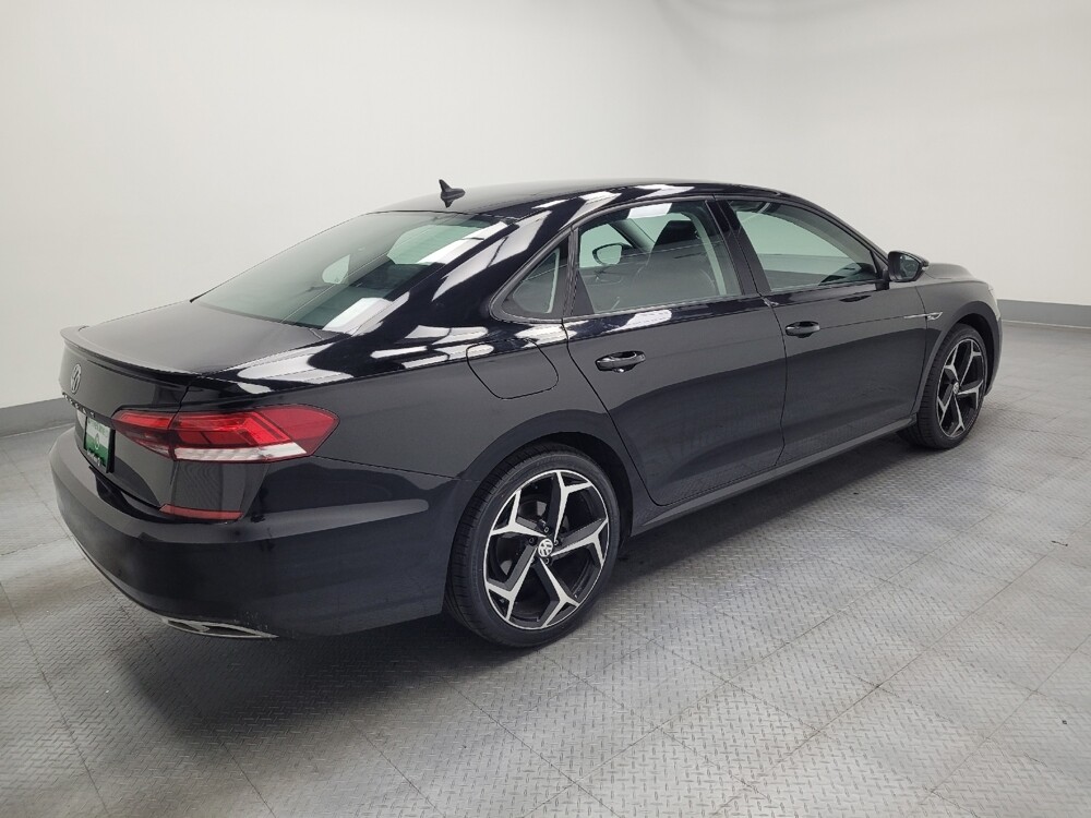 2020 Volkswagen Passat in Las Vegas, NV 89102 - 18059382 10