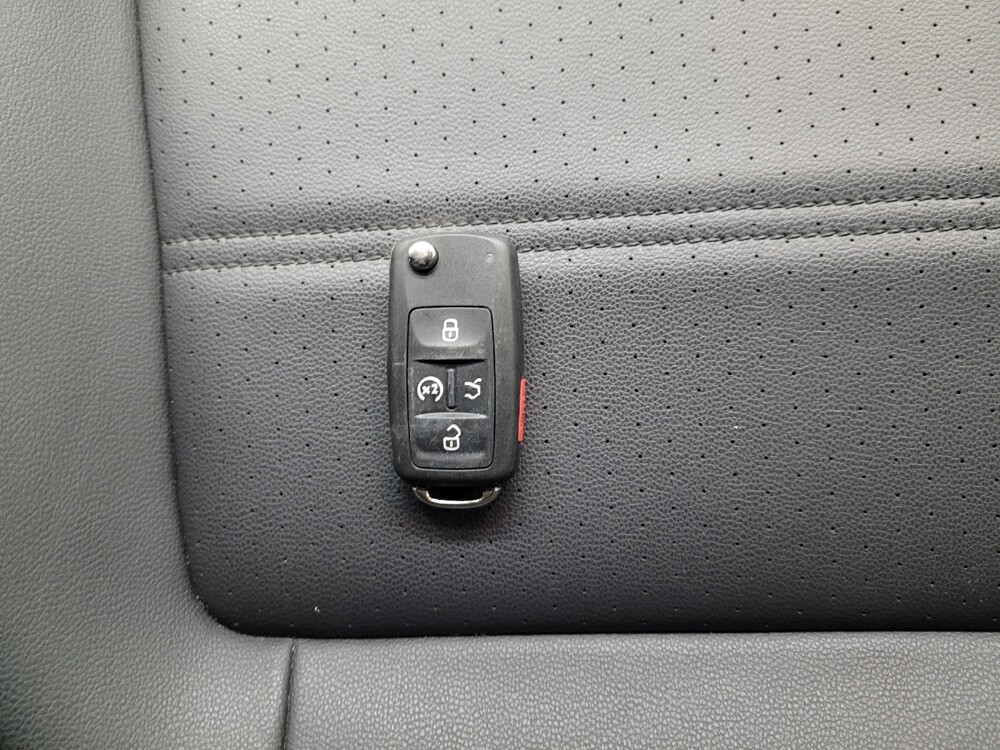 2020 Volkswagen Passat in Las Vegas, NV 89102 - 18059382 32