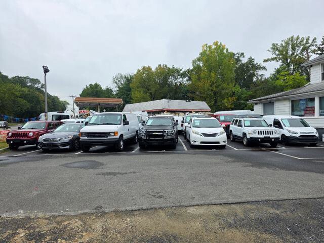 2004 Ford E-350 and Econoline 350 in Blauvelt, NY 10913 - 18059428 5