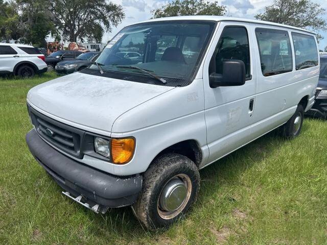 2004 Ford E-350 and Econoline 350 in Blauvelt, NY 10913 - 18059428 3