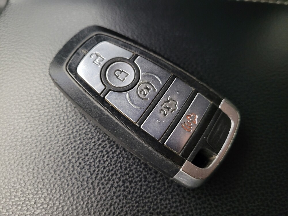 2017 Ford Fusion in Mesa, AZ 85210 - 18059676 32