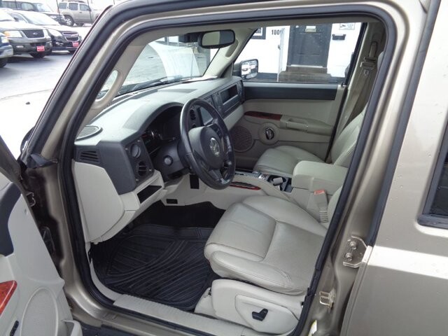 2006 Jeep Commander in Lebanon, TN 37087-3302 - 18059702 5