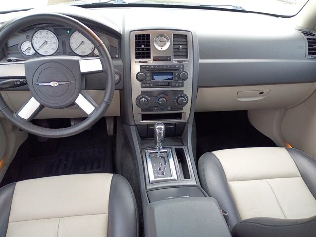 2006 Chrysler 300 in Hudson, FL 34669 - 18059724 12