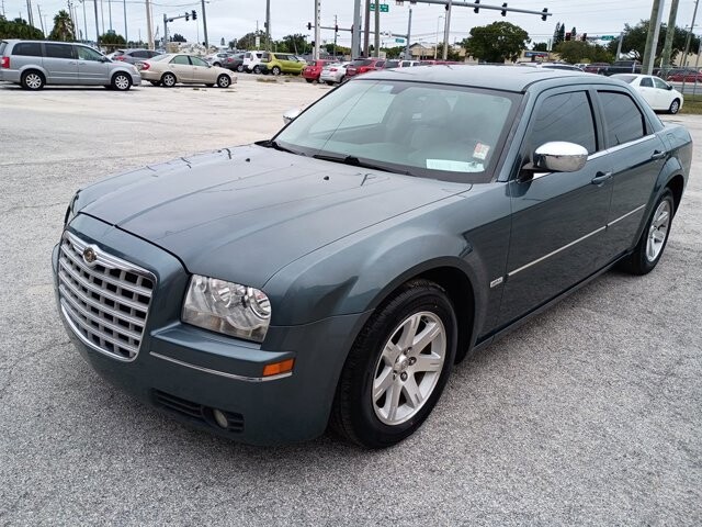 2006 Chrysler 300 in Hudson, FL 34669 - 18059724 4