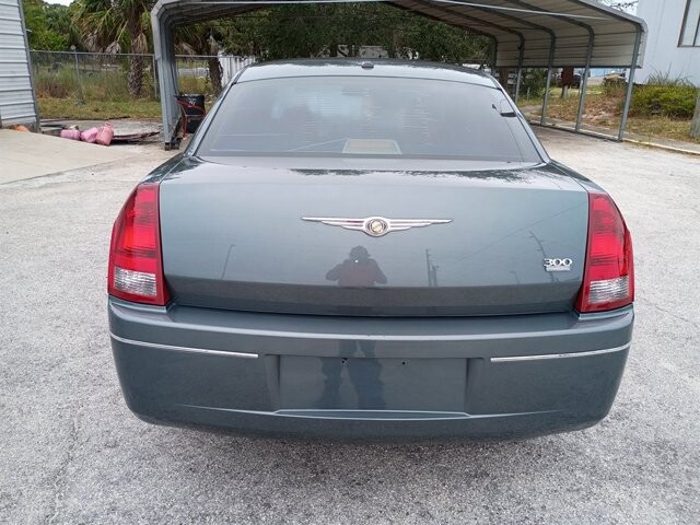 2006 Chrysler 300 in Hudson, FL 34669 - 18059724 7