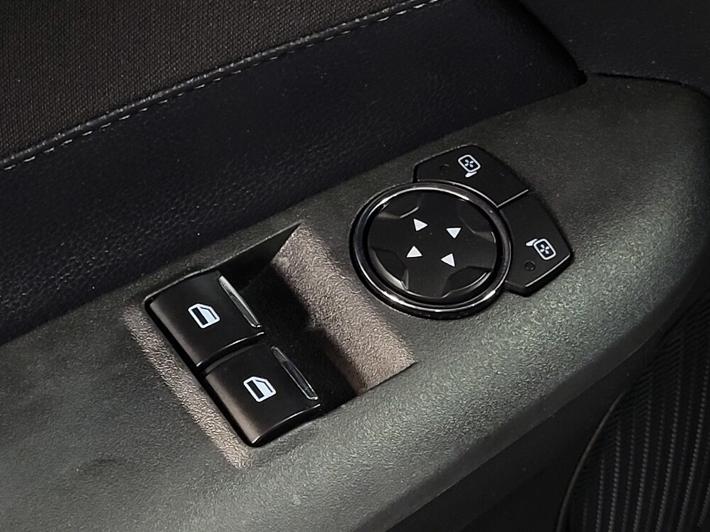 2017 Ford Mustang in Tampa, FL 33612 - 18059904 27