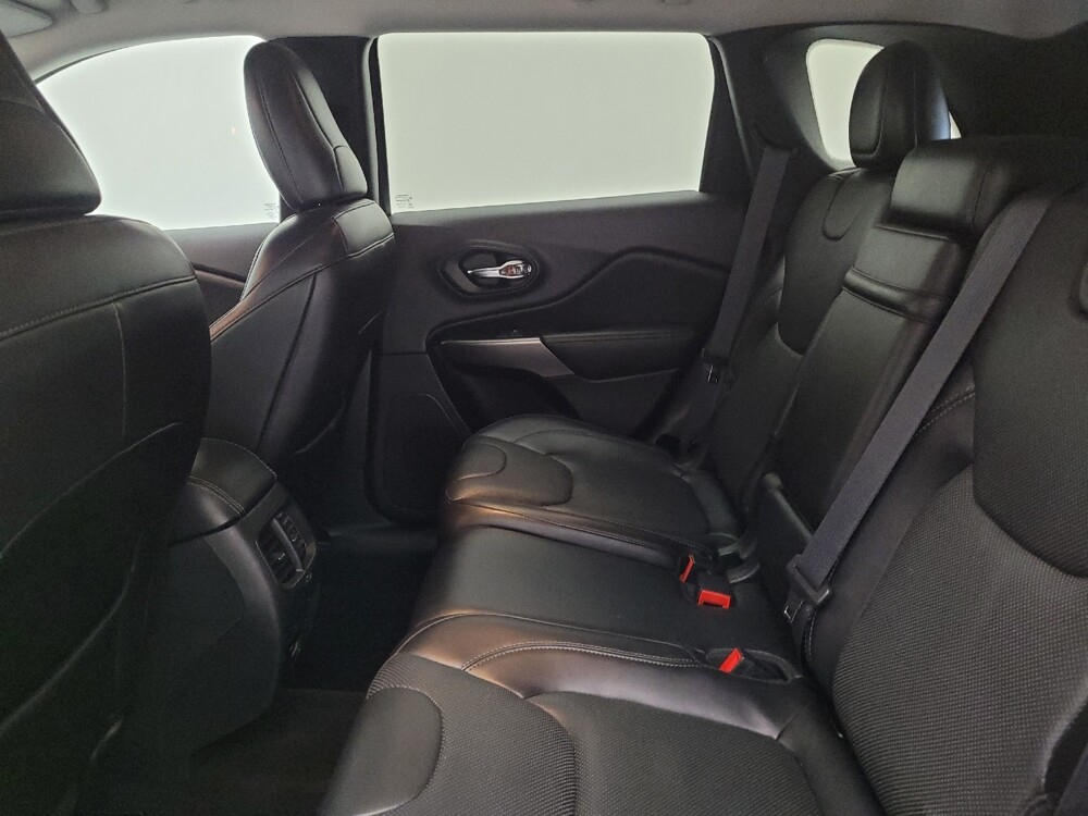 2019 Jeep Cherokee in Maple Heights, OH 44137 - 18059916 18