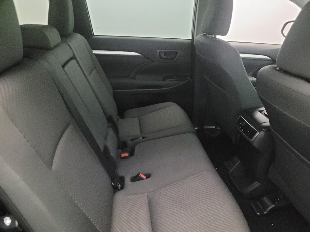 2019 Toyota Highlander in Temple Hills, MD 20746 - 18059925 19