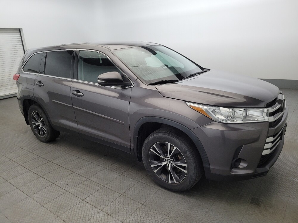 2019 Toyota Highlander in Temple Hills, MD 20746 - 18059925 11