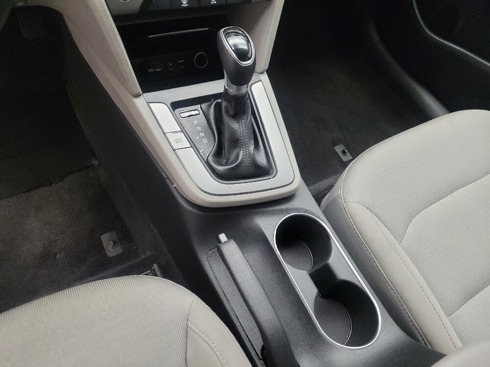 2017 Hyundai Elantra in Des Moines, IA 50310 - 18059942 26