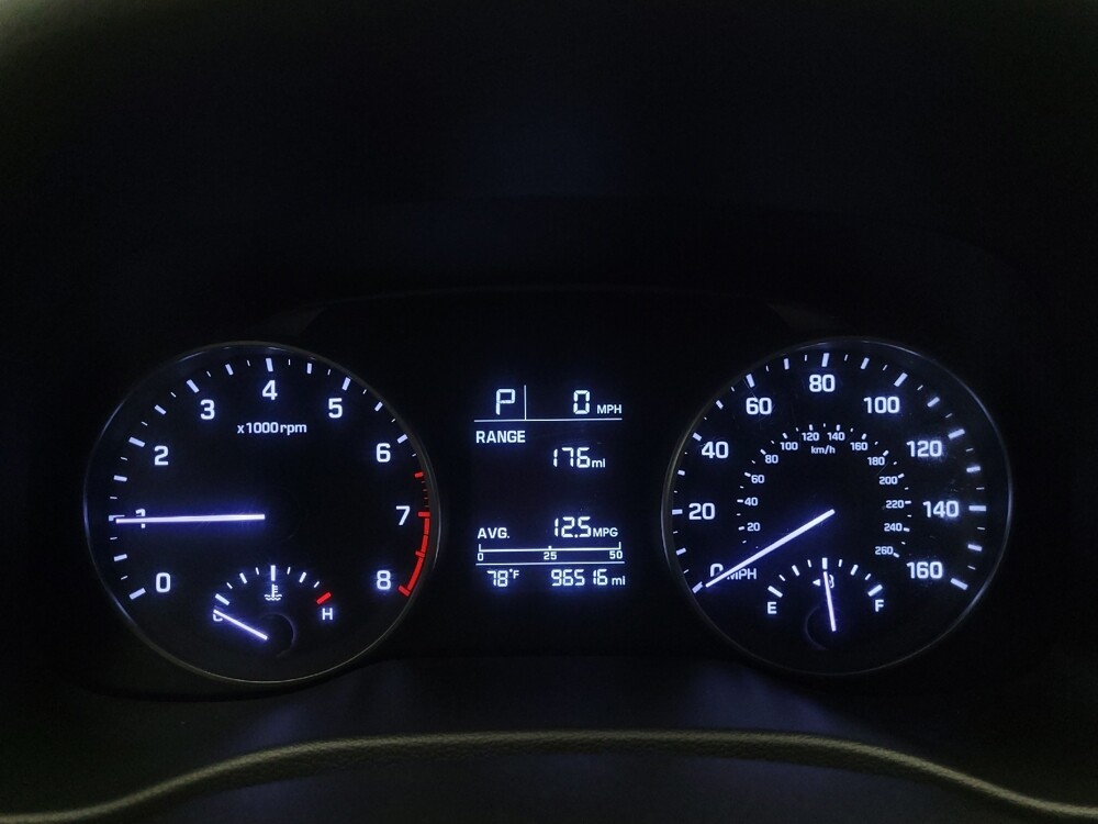 2017 Hyundai Elantra in Des Moines, IA 50310 - 18059942 23