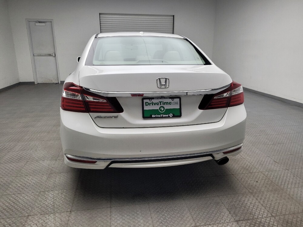 2017 Honda Accord in Eastpointe, MI 48021 - 18059950 6