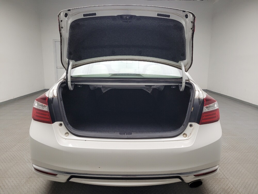 2017 Honda Accord in Eastpointe, MI 48021 - 18059950 29