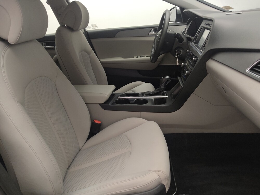 2016 Hyundai Sonata in Ocala, FL 34471 - 18059978 21