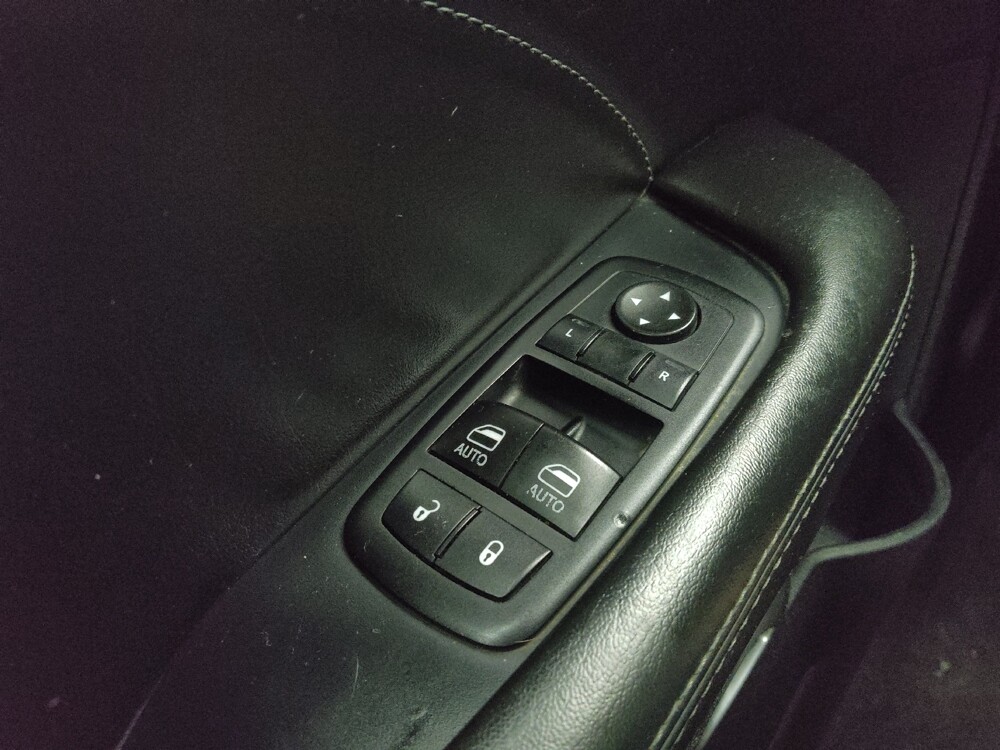 2015 Dodge Challenger in Lombard, IL 60148 - 18060323 27