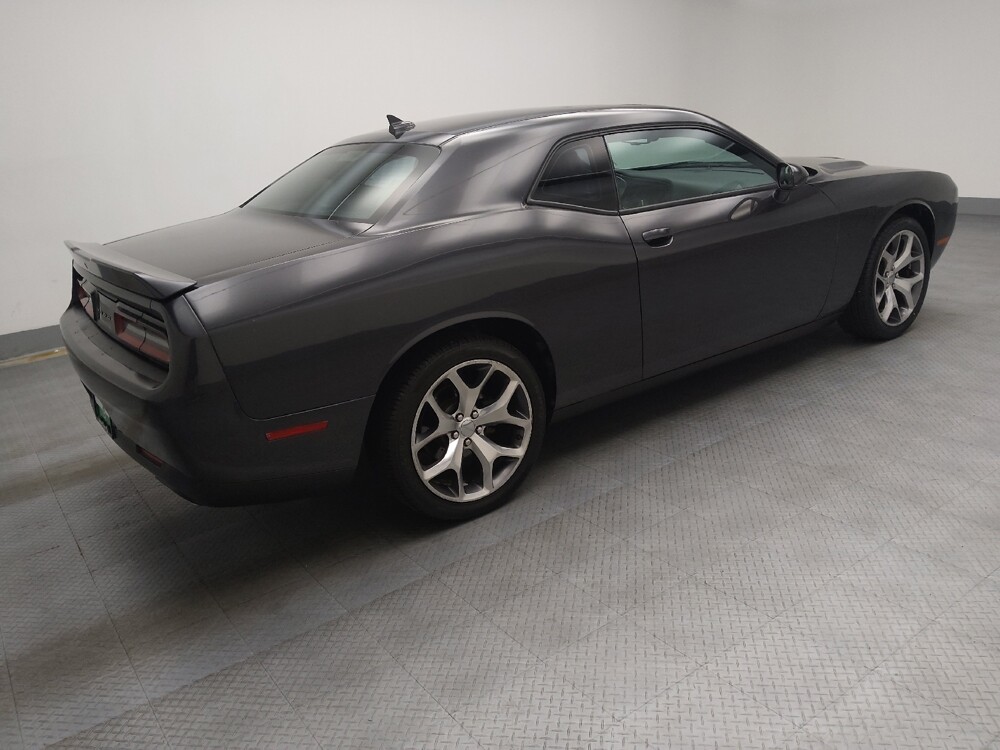 2015 Dodge Challenger in Lombard, IL 60148 - 18060323 10