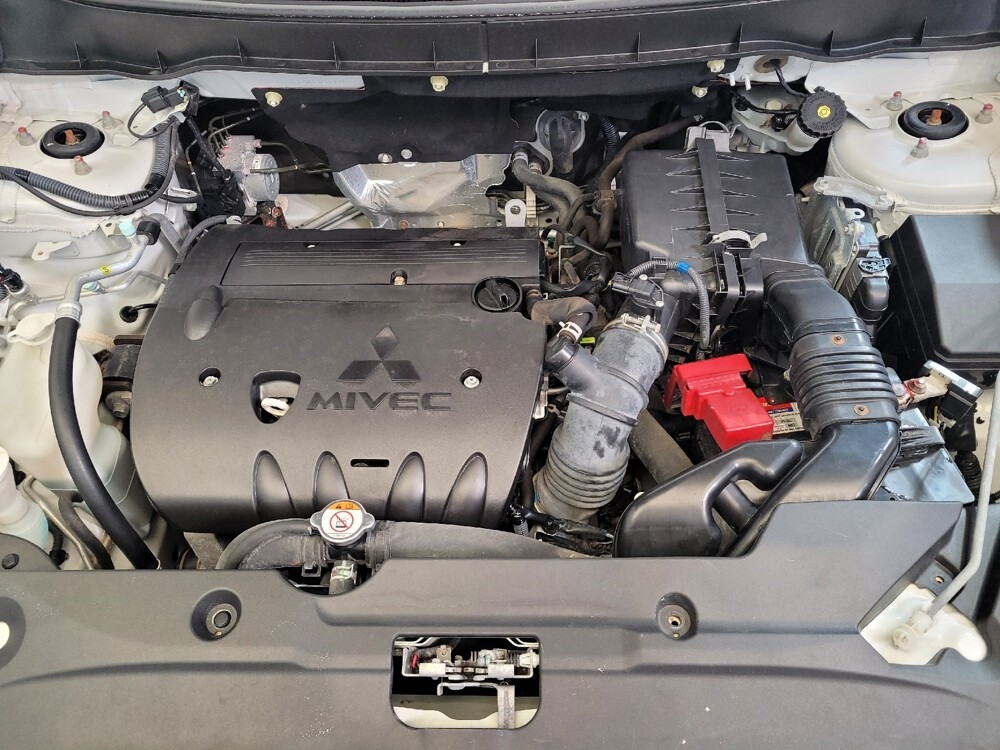 2017 Mitsubishi Outlander Sport in Columbus, OH 43228 - 18060342 30