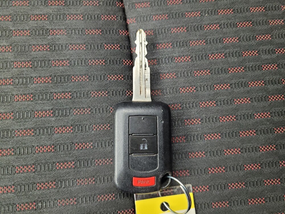 2017 Mitsubishi Outlander Sport in Columbus, OH 43228 - 18060342 32