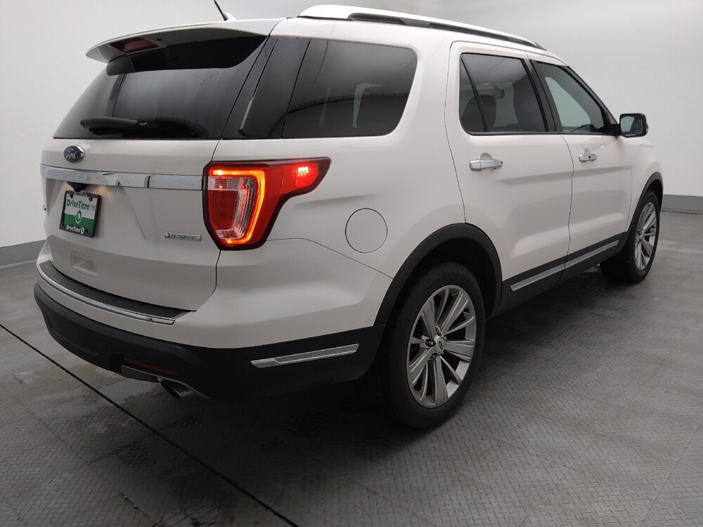2019 Ford Explorer in St. Louis, MO 63136 - 18060391 9