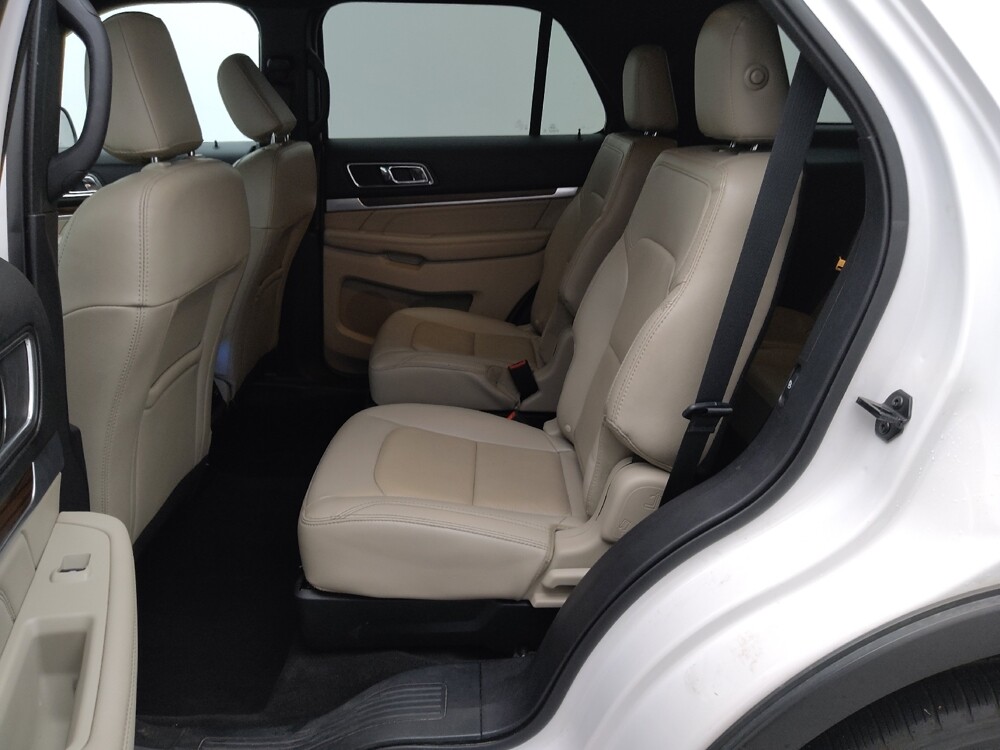 2019 Ford Explorer in St. Louis, MO 63136 - 18060391 18