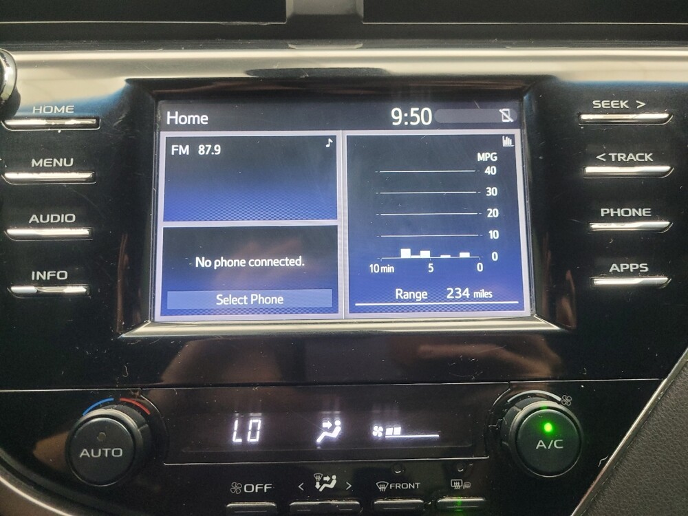 2018 Toyota Camry in Highland, IN 46322 - 18060440 25