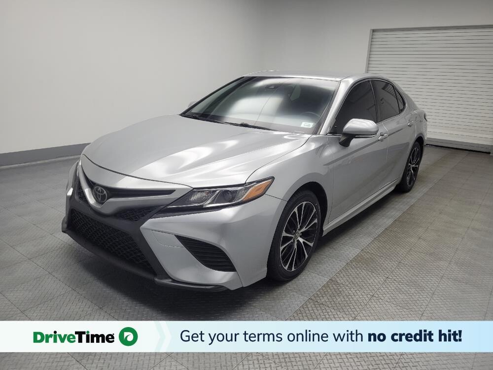 2018 Toyota Camry in Highland, IN 46322 - 18060440
