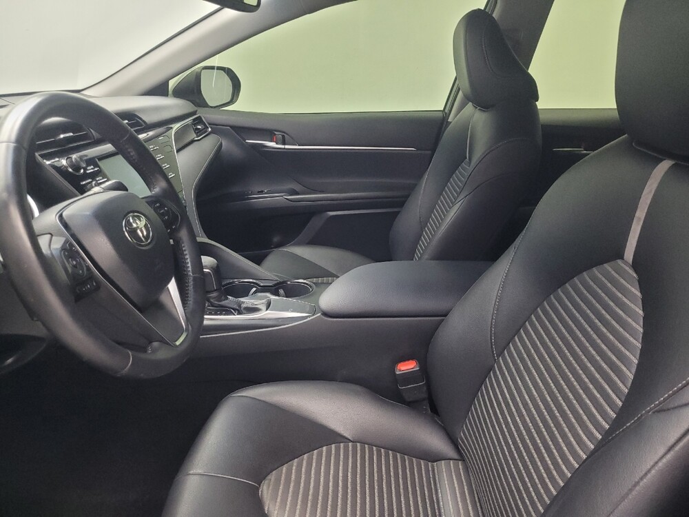 2018 Toyota Camry in Highland, IN 46322 - 18060440 17