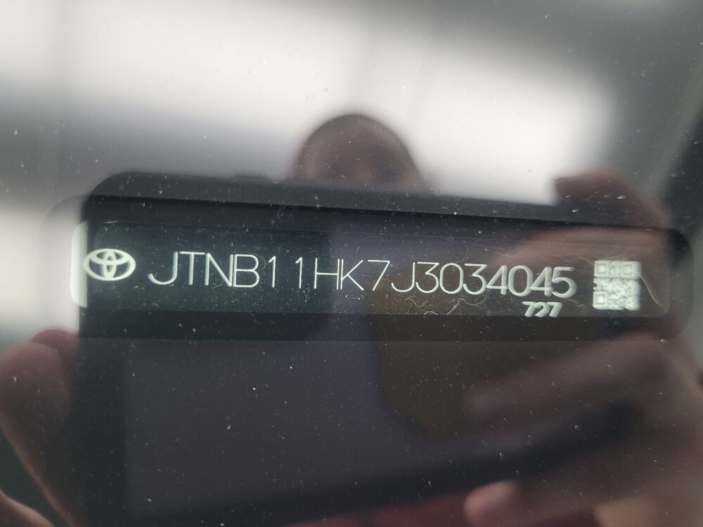 2018 Toyota Camry in Highland, IN 46322 - 18060440 33