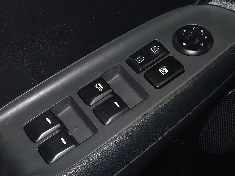 2018 Kia Forte in Orlando, FL 32808 - 18060453 27