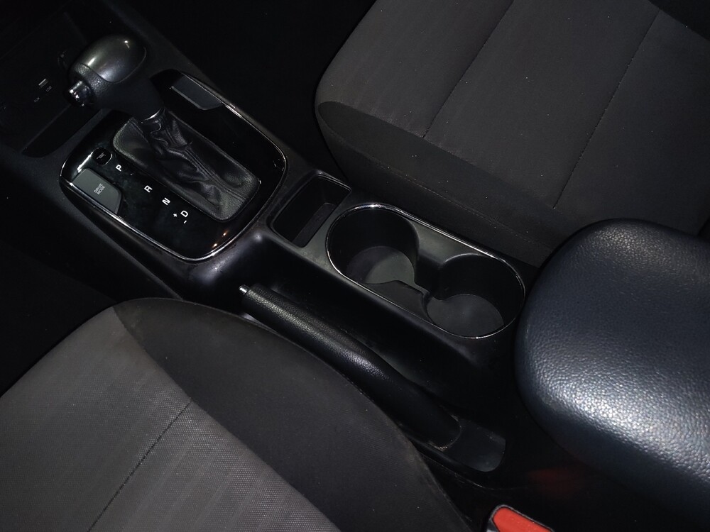 2018 Kia Forte in Orlando, FL 32808 - 18060453 26