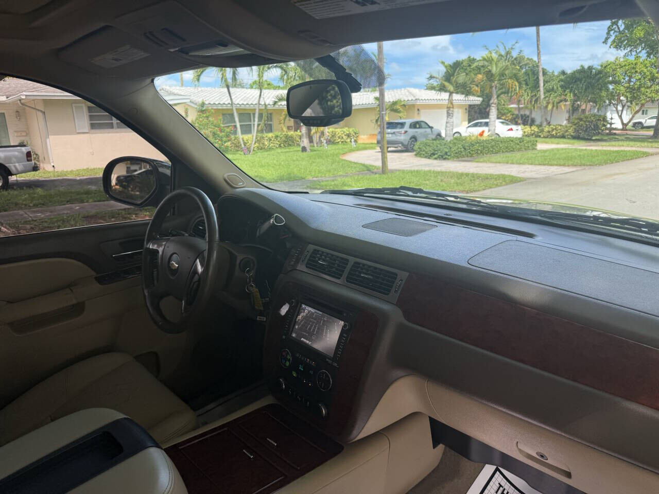 2013 Chevrolet Tahoe in Hollywood, FL 33023-1906 - 18060478 10