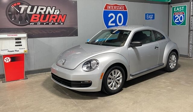 2013 Volkswagen Beetle in Conyers, GA 30094 - 18060486
