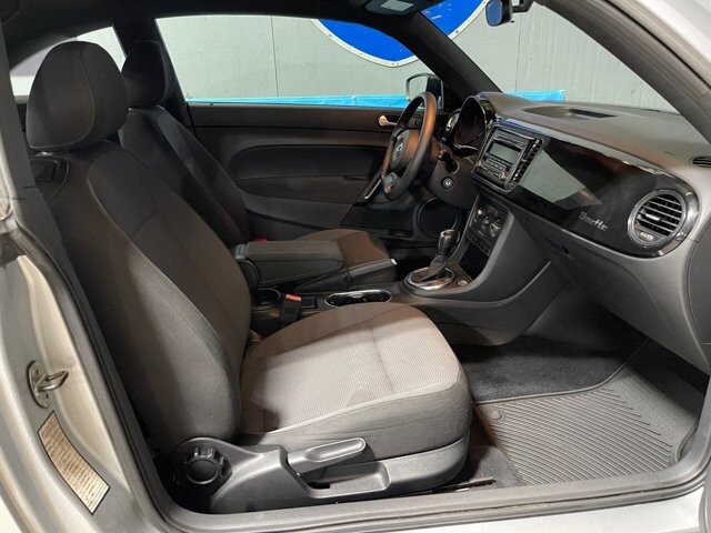 2013 Volkswagen Beetle in Conyers, GA 30094 - 18060486 15