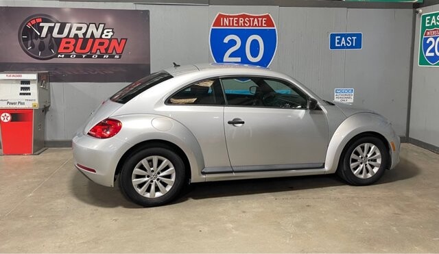 2013 Volkswagen Beetle in Conyers, GA 30094 - 18060486 5