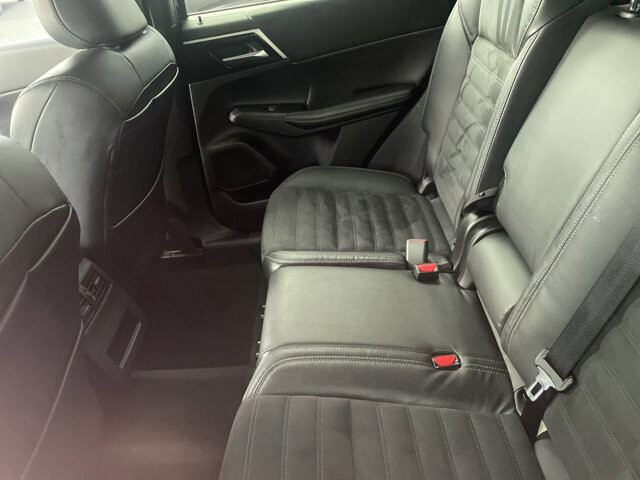 2022 Mitsubishi Outlander in Mount Vernon, WA 98273 - 18060492 5