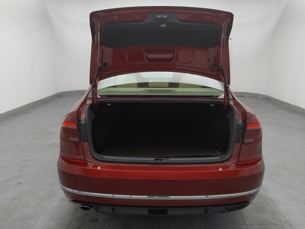 2017 Volkswagen Passat in Winston-Salem, NC 27103 - 18060626 29