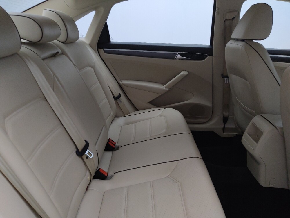 2017 Volkswagen Passat in Winston-Salem, NC 27103 - 18060626 19