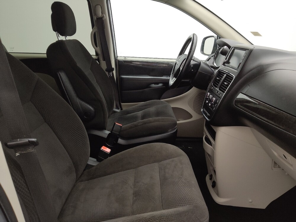 2018 Dodge Grand Caravan in Winston-Salem, NC 27103 - 18060629 21