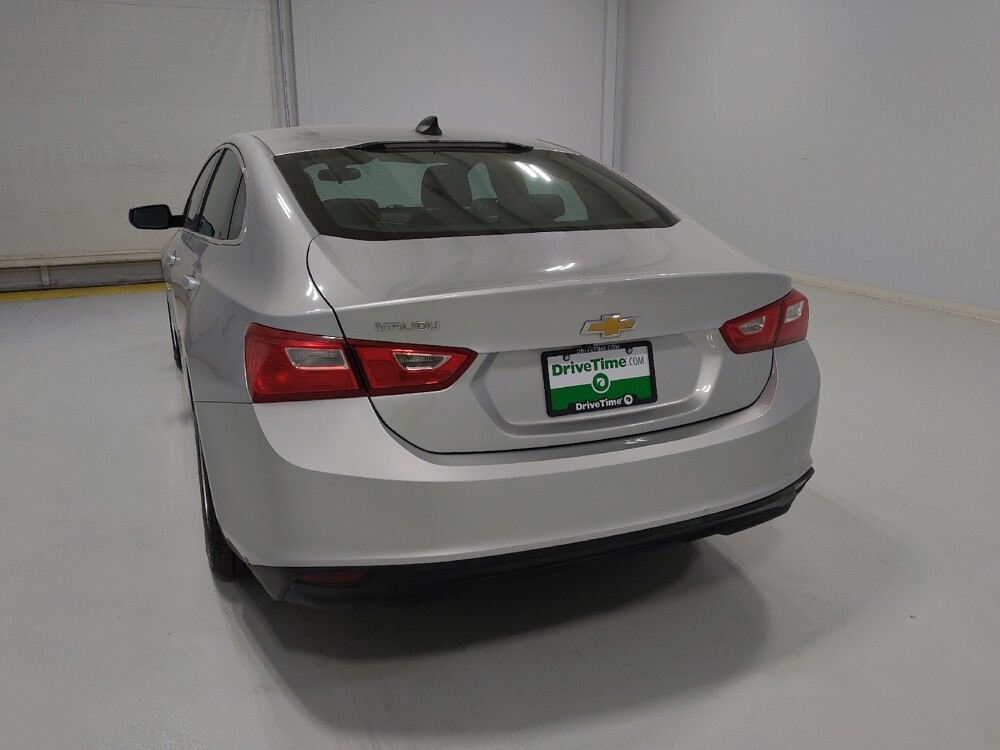 2018 Chevrolet Malibu in Columbus, OH 43231 - 18060652 6
