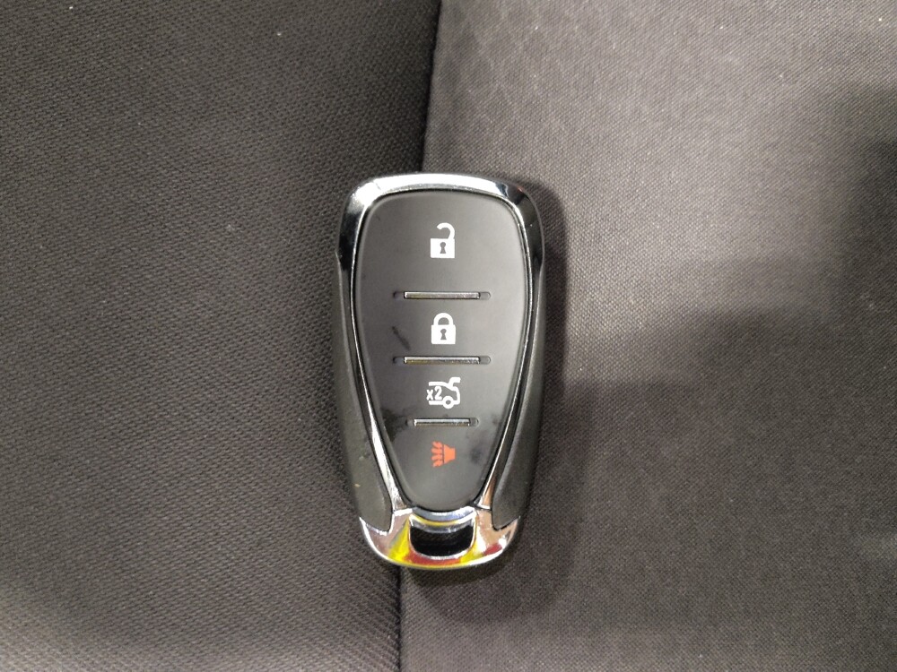 2018 Chevrolet Malibu in Columbus, OH 43231 - 18060652 32