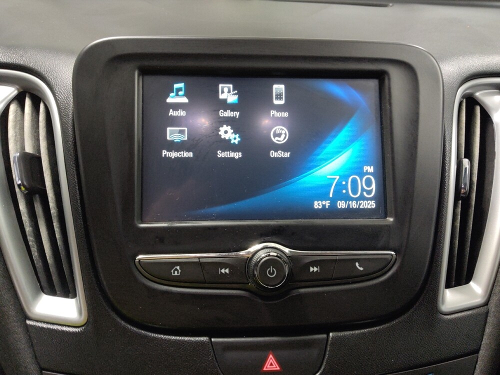 2018 Chevrolet Malibu in Columbus, OH 43231 - 18060652 25